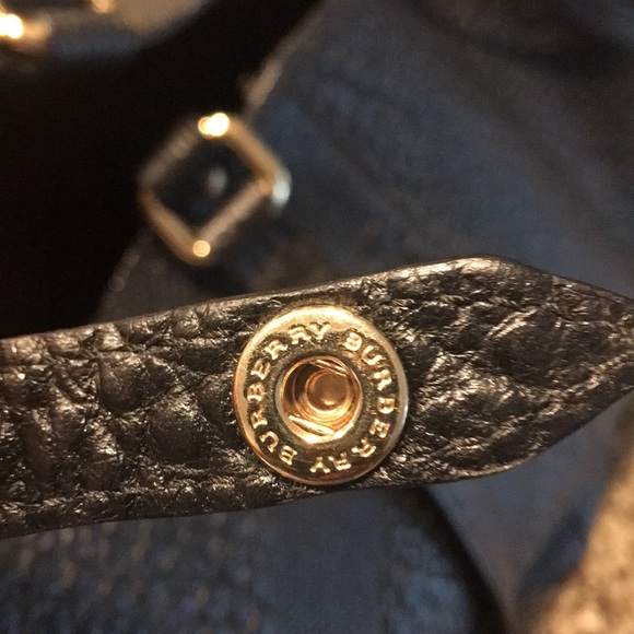 Burberry Canterbury Grainy Black Leather Tote - Picture 8 of 11